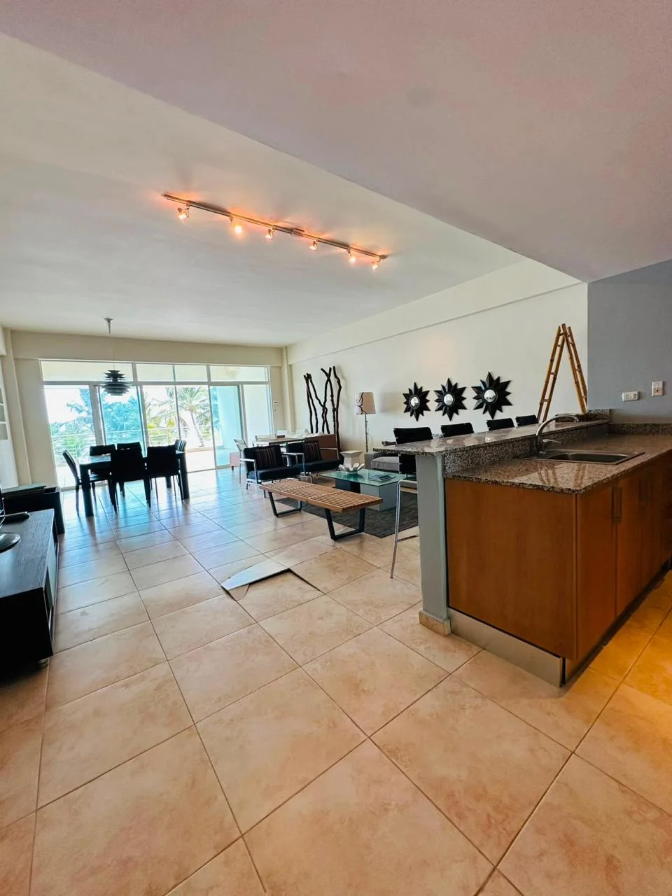 Apartamento amueblado frente al mar en Costa del Sol, piso 2 · Photo 2