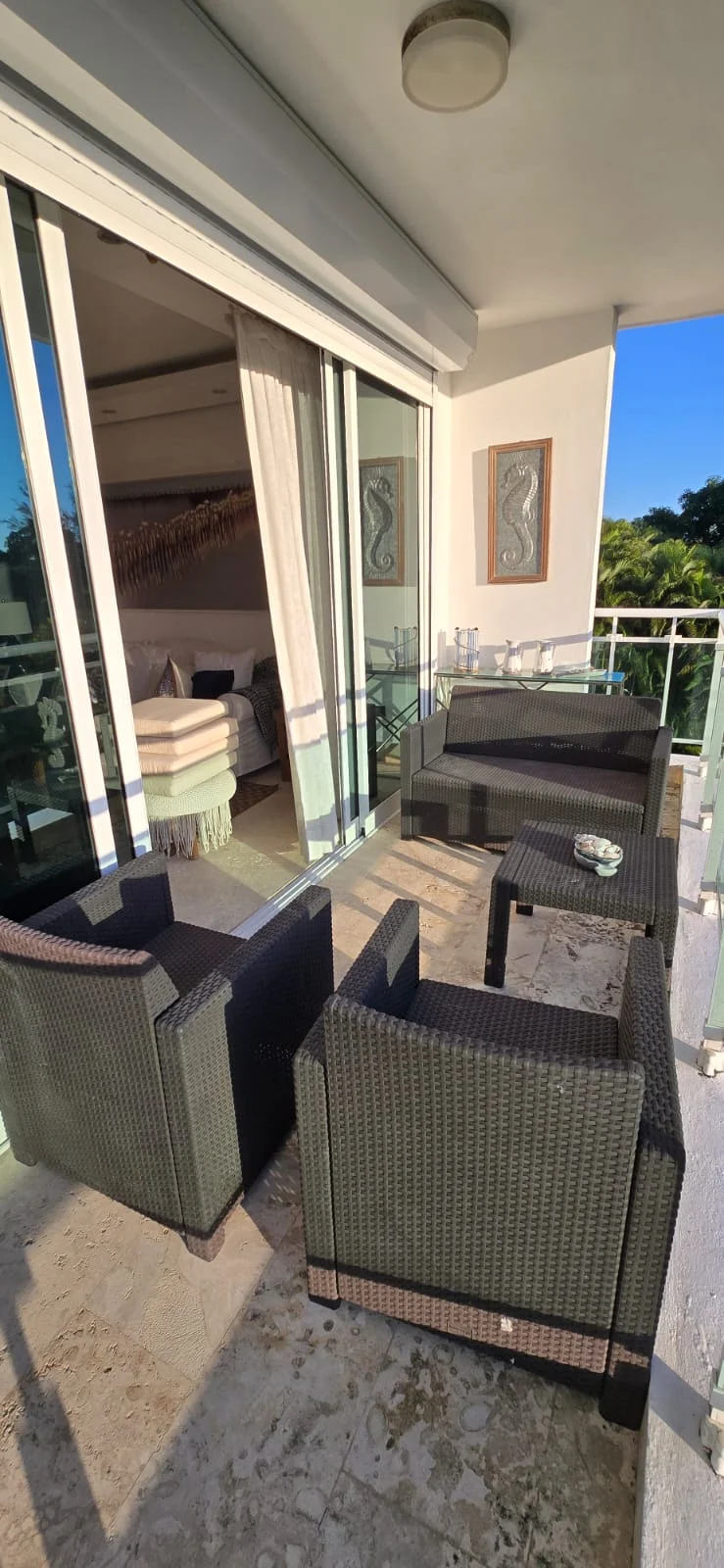Apartamento dúplex en The Residences at Metro Country Club · Fotografía 2