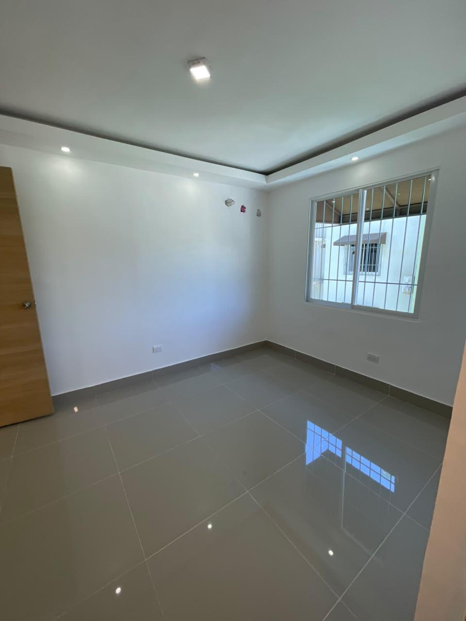 Apartamento de 3 habitaciones en Ciudad Juan Bosch · Fotografía 3
