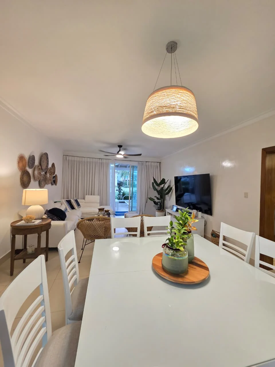 Apartamento amueblado de 198 m² en The Residences, Metro Country Club · Photo 4