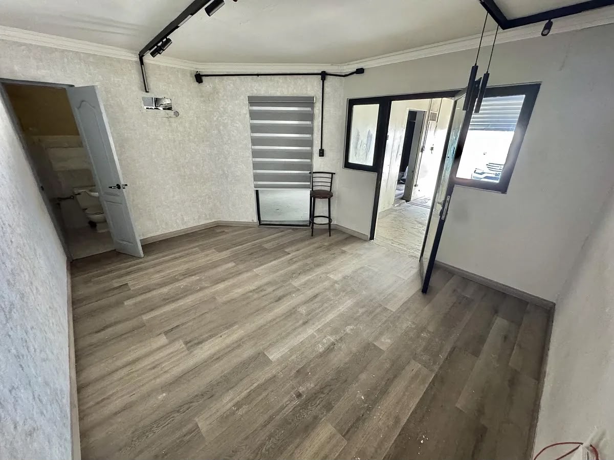 Local comercial en Evaristo Morales · Photo 5