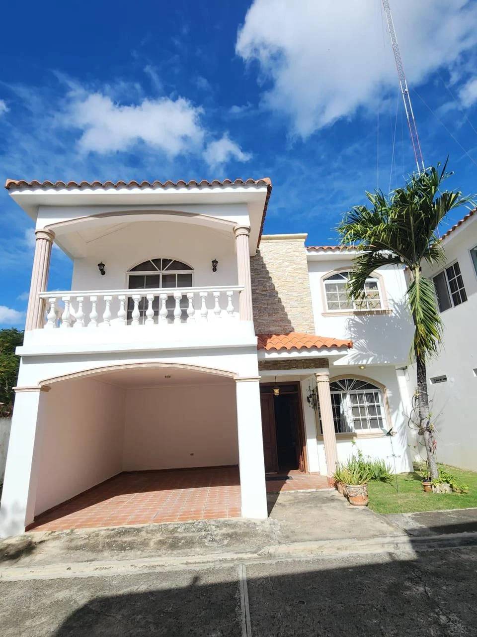 Villa amueblada de dos niveles en Juan Dolio · Photo 2
