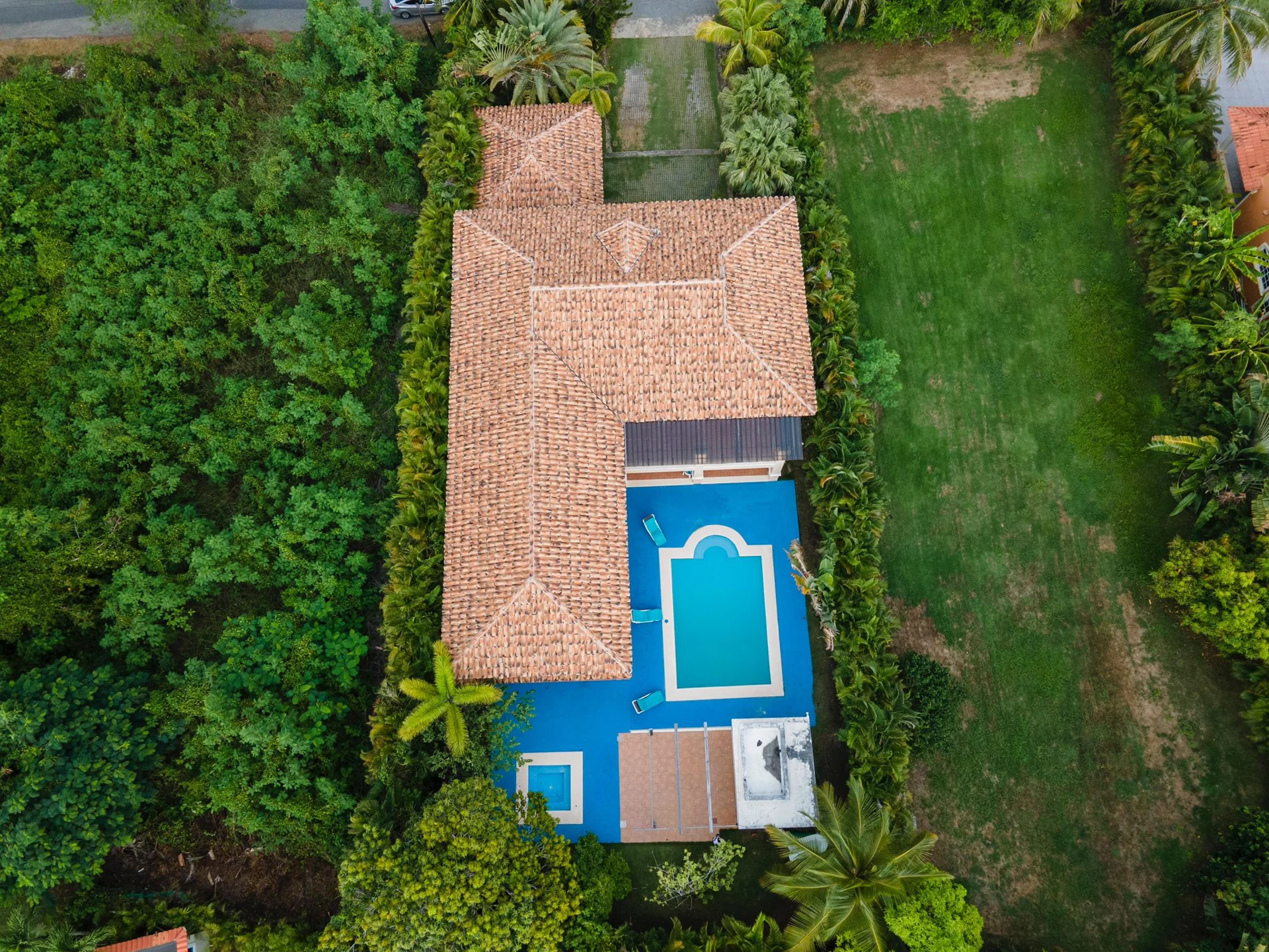 Villa de cinco habitaciones con piscina en Metro Country Club · Photo 5
