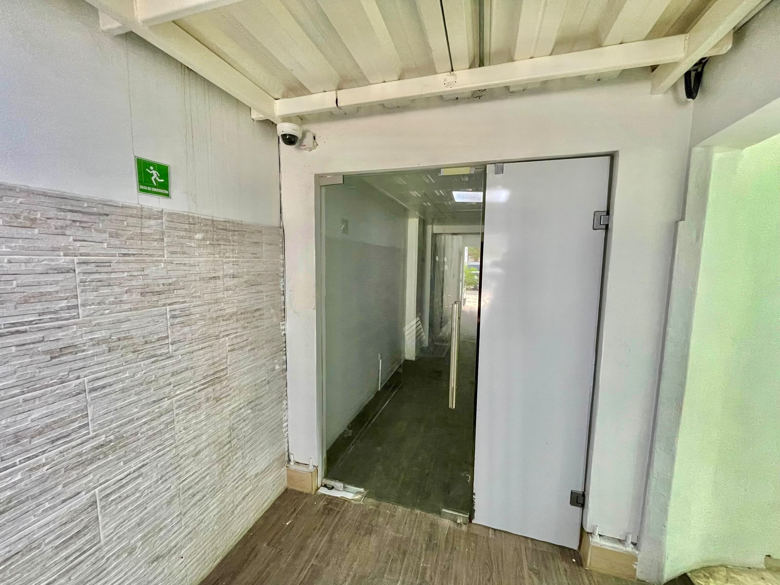 Local comercial de 95 m² en Evaristo Morales · Fotografía 5