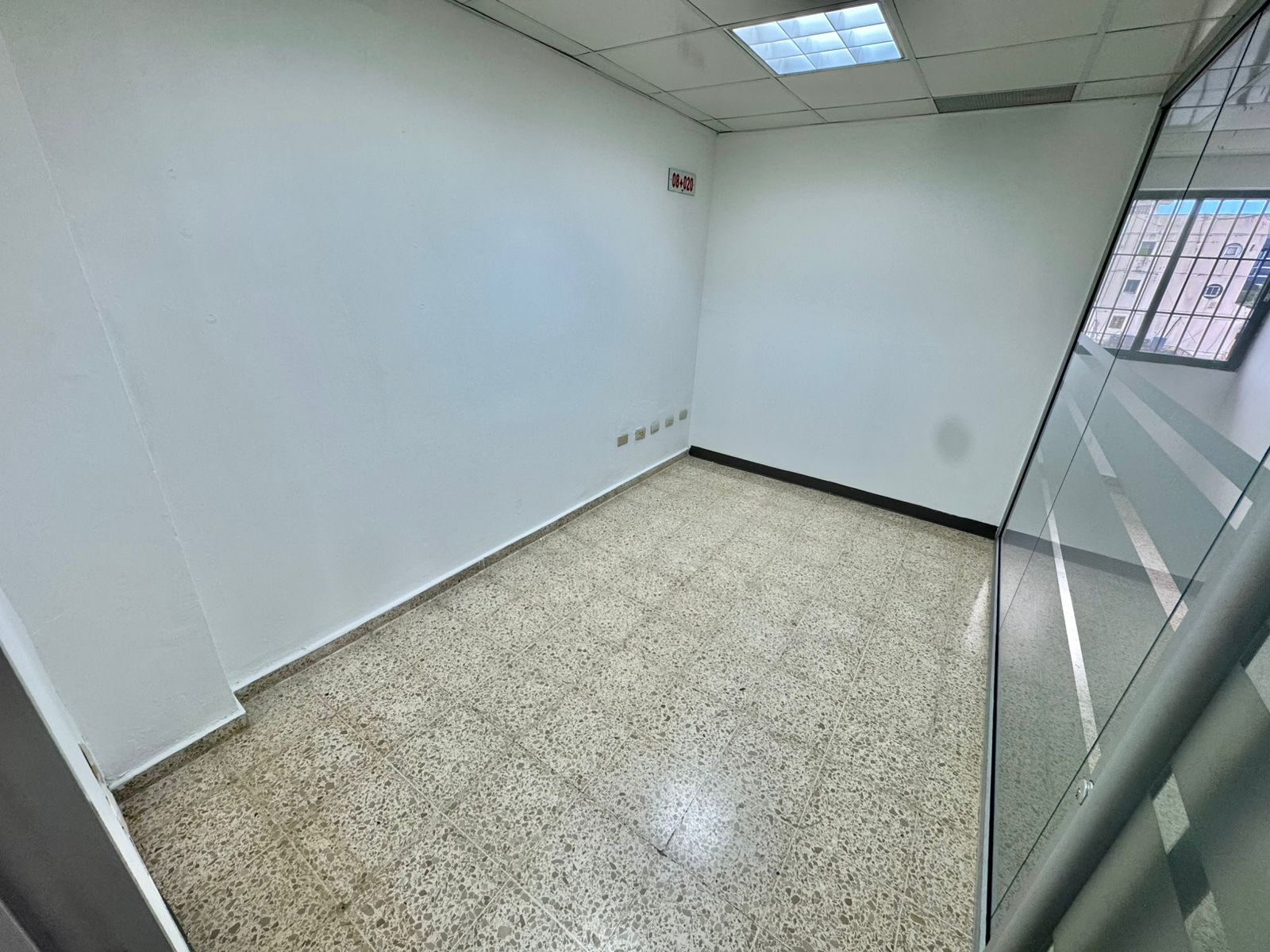 Local comercial para oficina en La Castellana · Fotografía 2