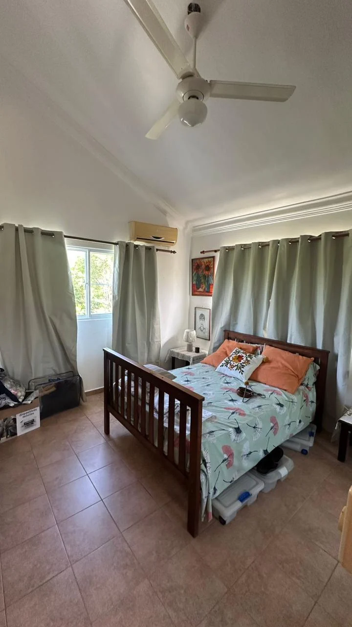 Villa amueblada con patio y jacuzzi en Metro Country Club · Photo 2