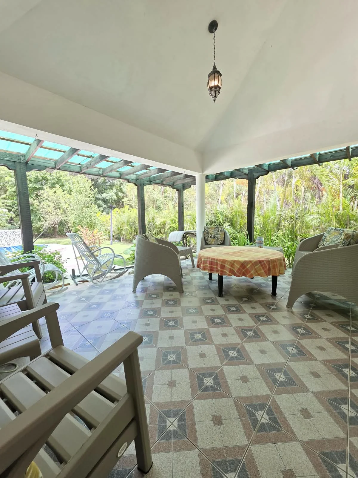 Villa clásica de cuatro habitaciones en Metro Country Club · Photo 4