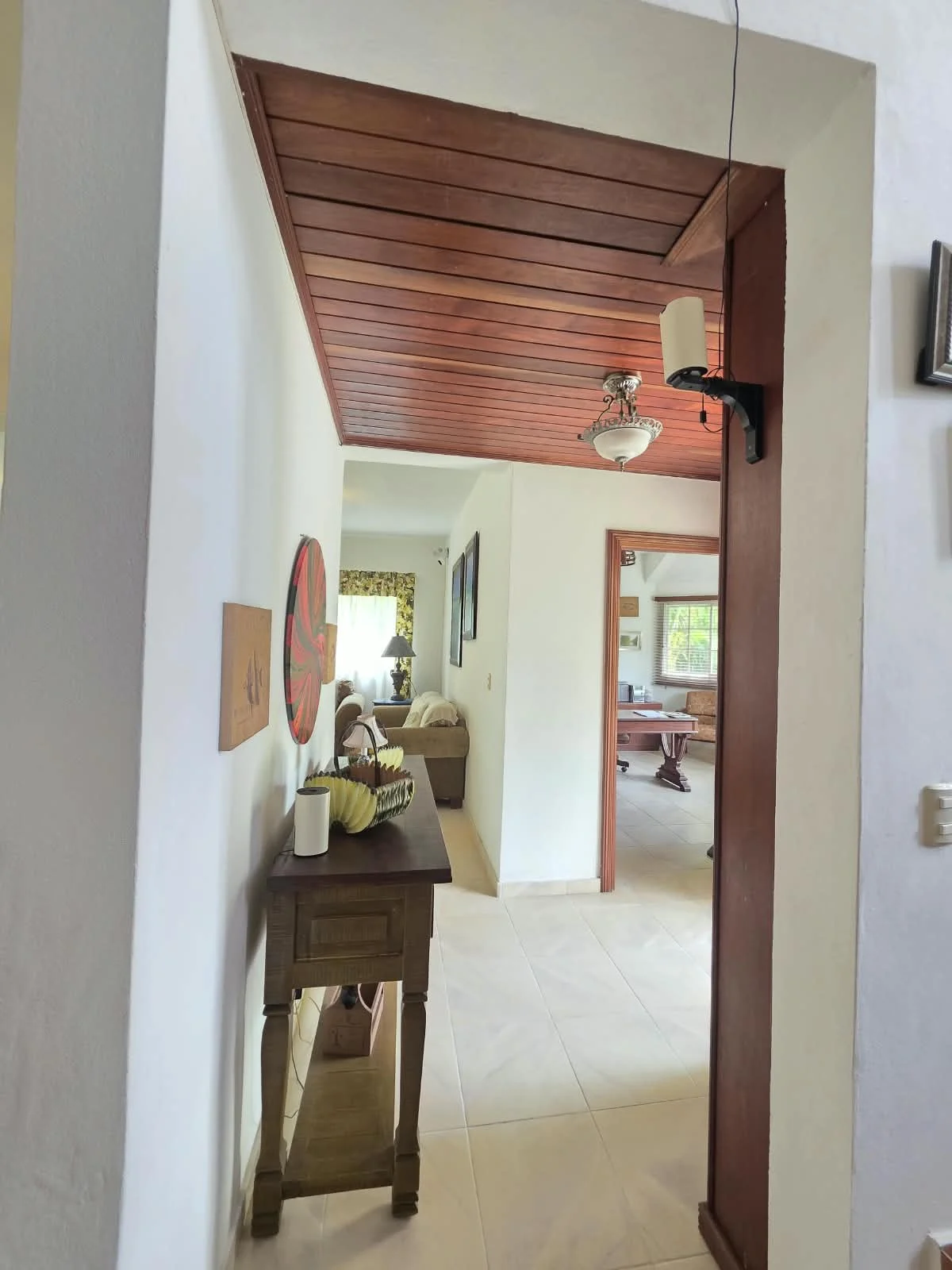 Villa clásica de cuatro habitaciones en Metro Country Club · Photo 5