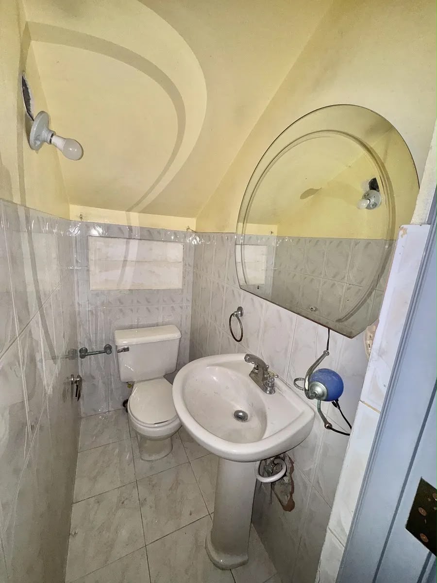 Local comercial en Evaristo Morales · Photo 2