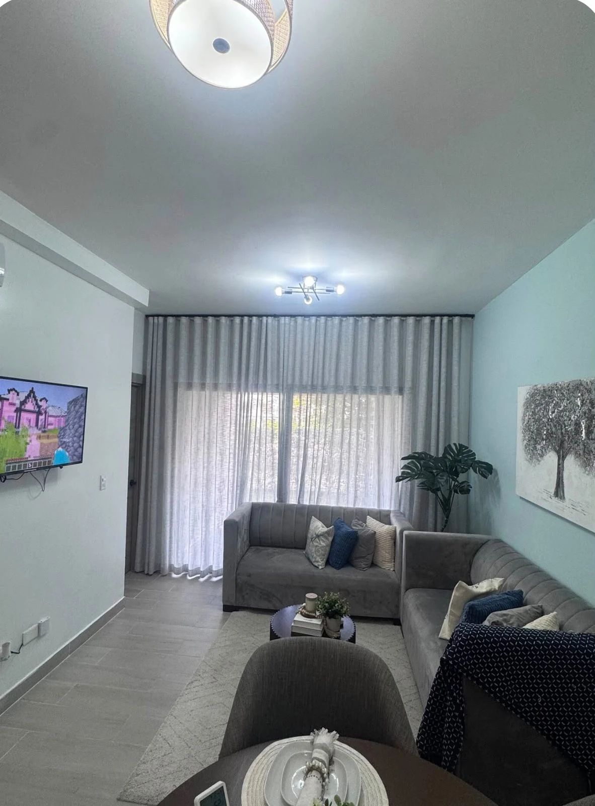 Apartamento de tres habitaciones con patio en Panorama Lake · Photo 2